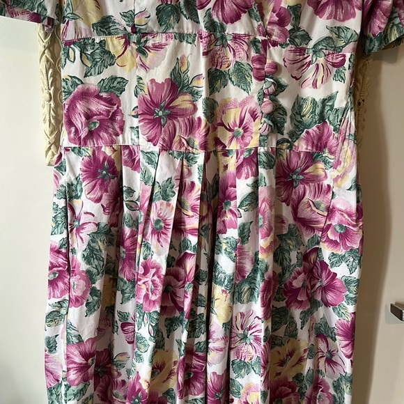 HOMEMADE | Floral Cottage Core Homemade Vintage Women's Dress - Picture 6 of 16